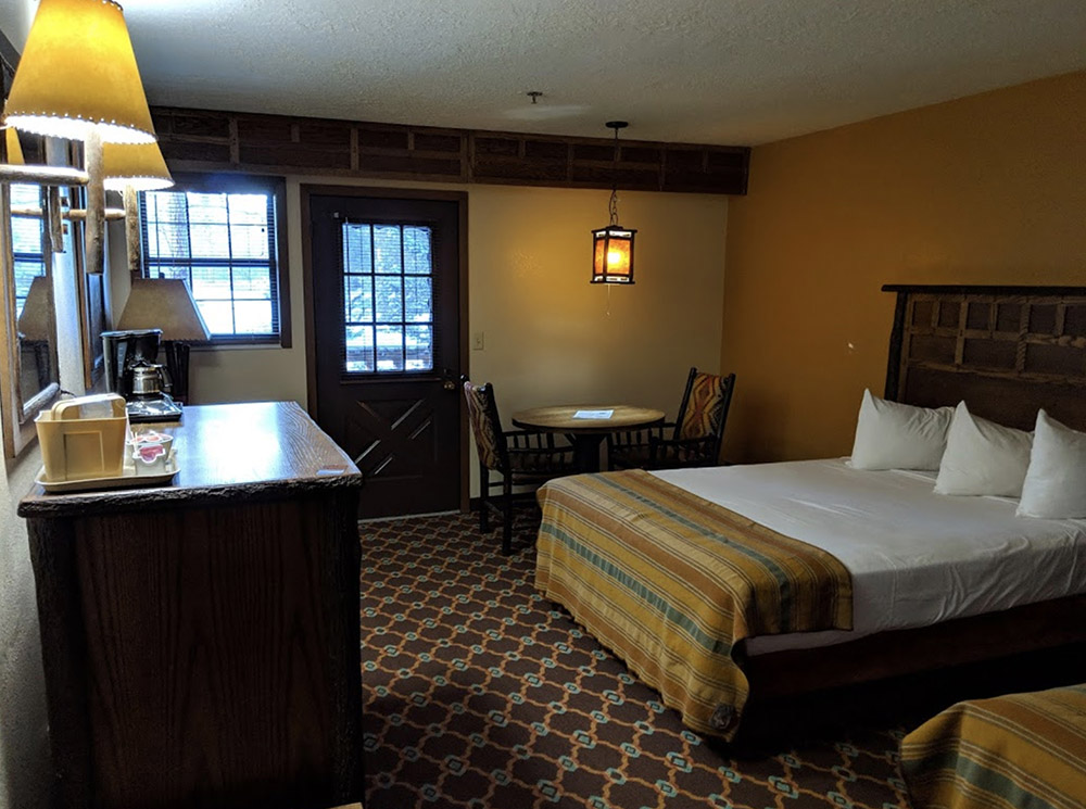 Bryce Canyon Lodge bedroom