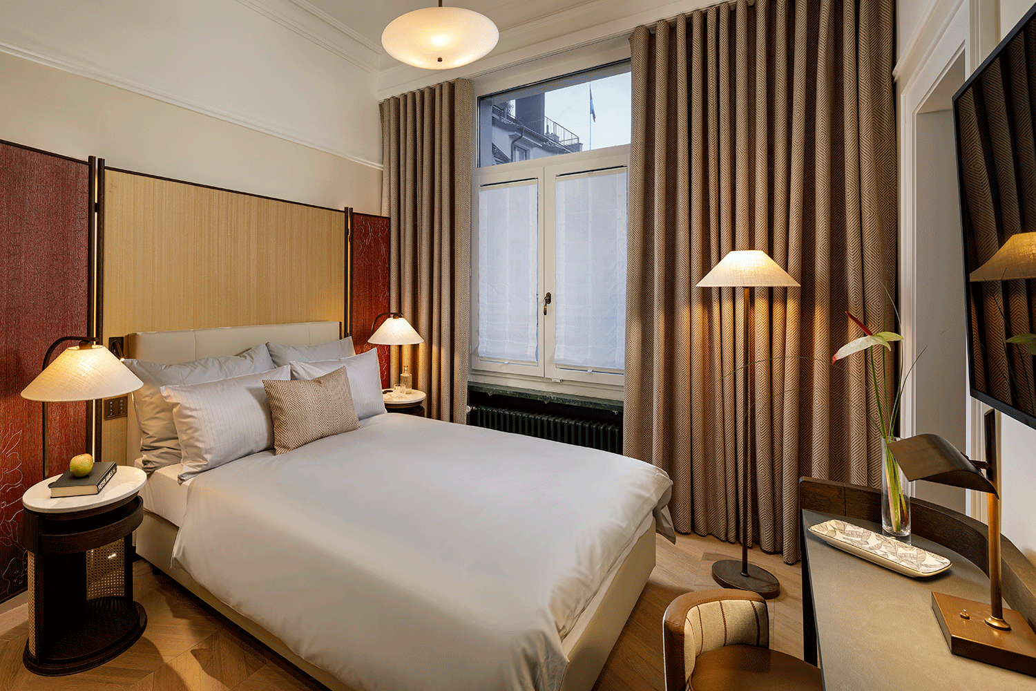 Guest bedroom at Ambassador Hotel Zurich