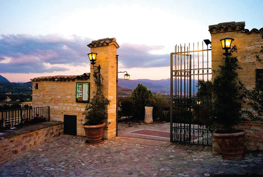 Hotel La Bastiglia exterior