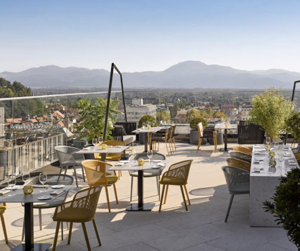 Intercontinental-Ljubljana-dining-exterior, SI-SLIST