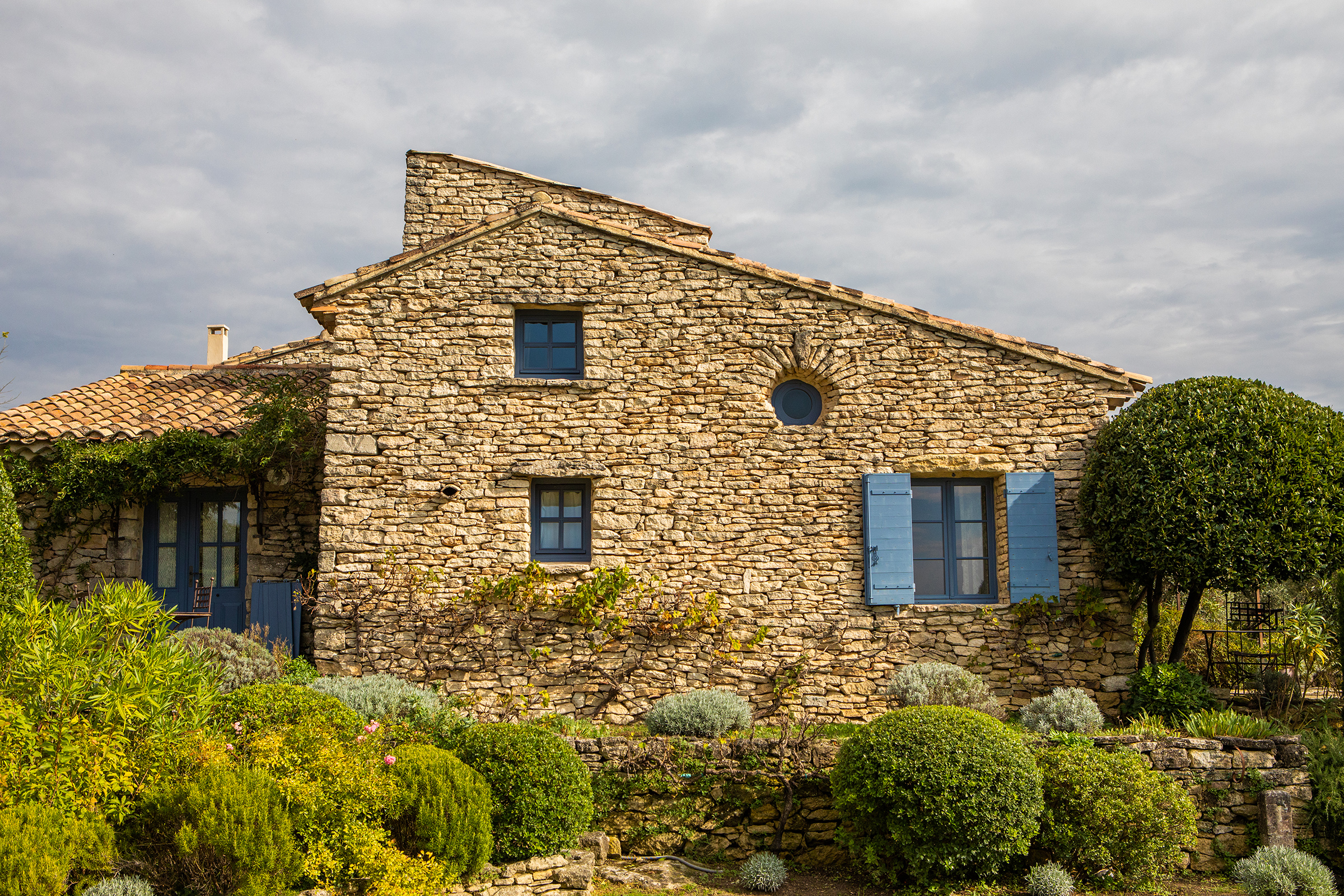 Le-Mas-de-la-Beaume-exterior.jpg, FR-SGPROVENCE