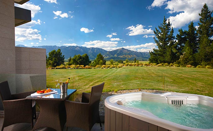 Select_Braemar_Lodge_and_Spa_deck.jpg, NZ-NZEALAND