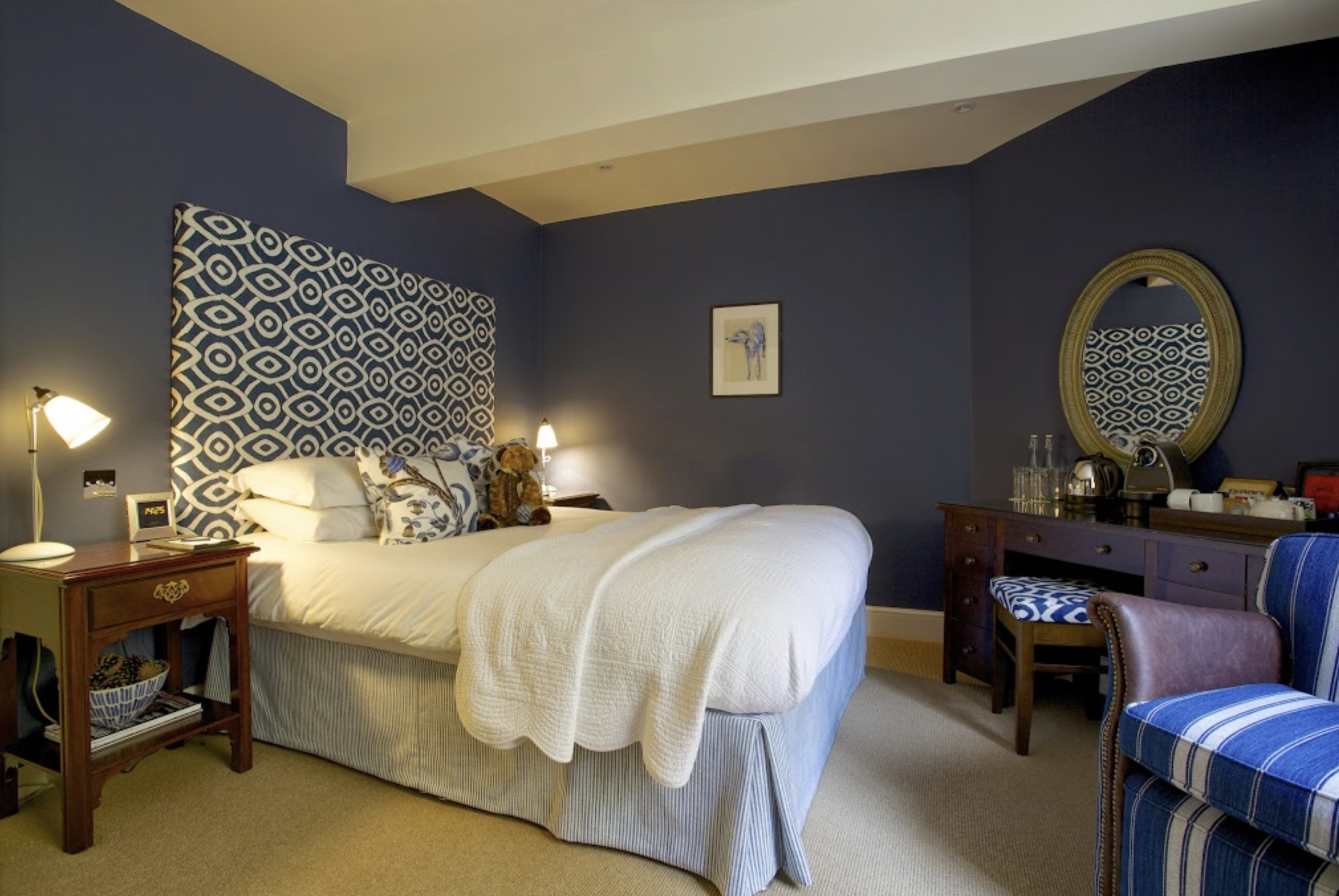 The_Swan_Hotel_Bibury_bedroom