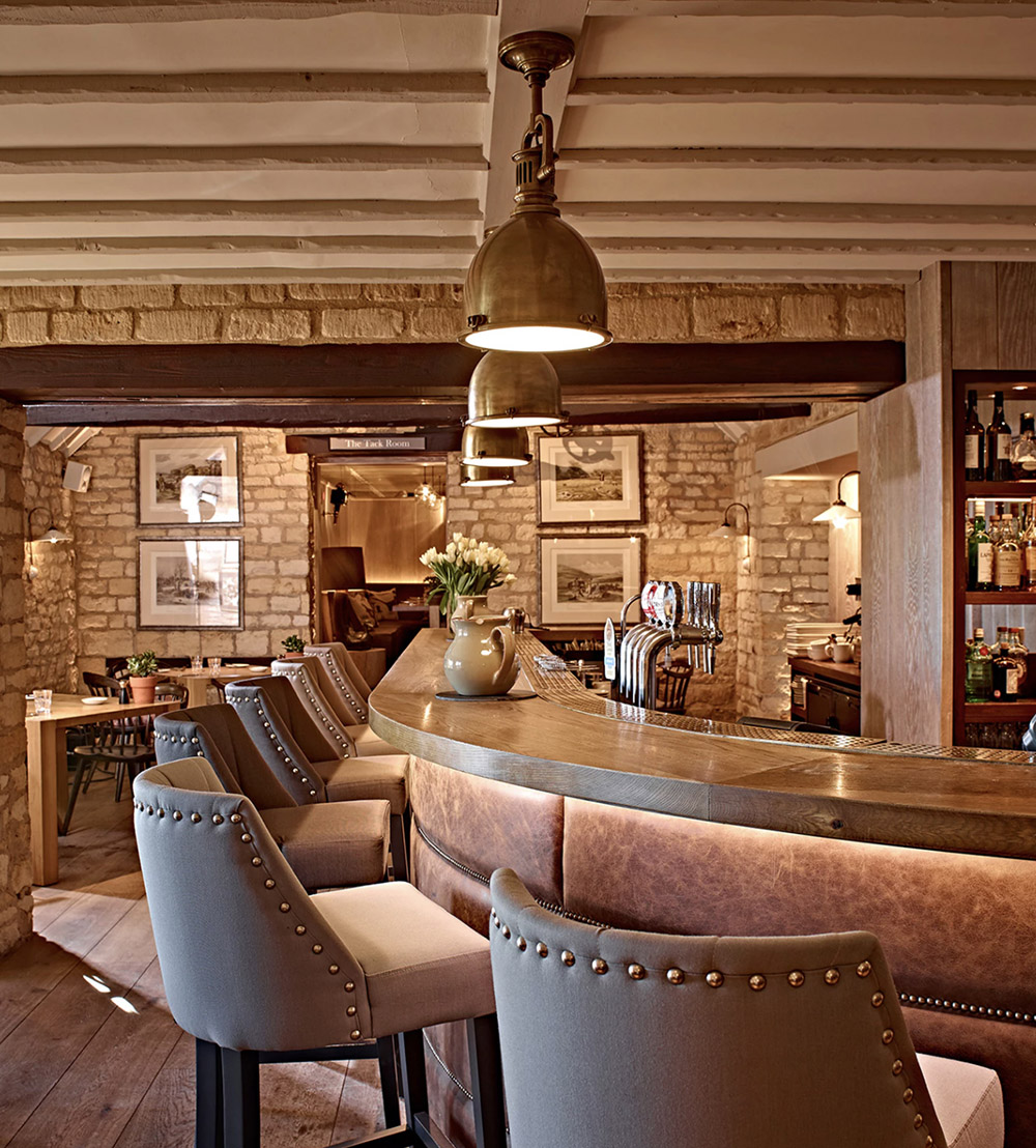 Dormy House Hotel bar