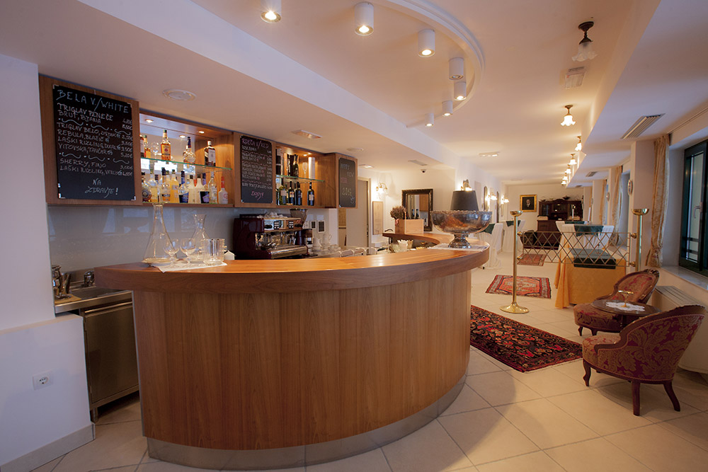 hotel triglav bled bar