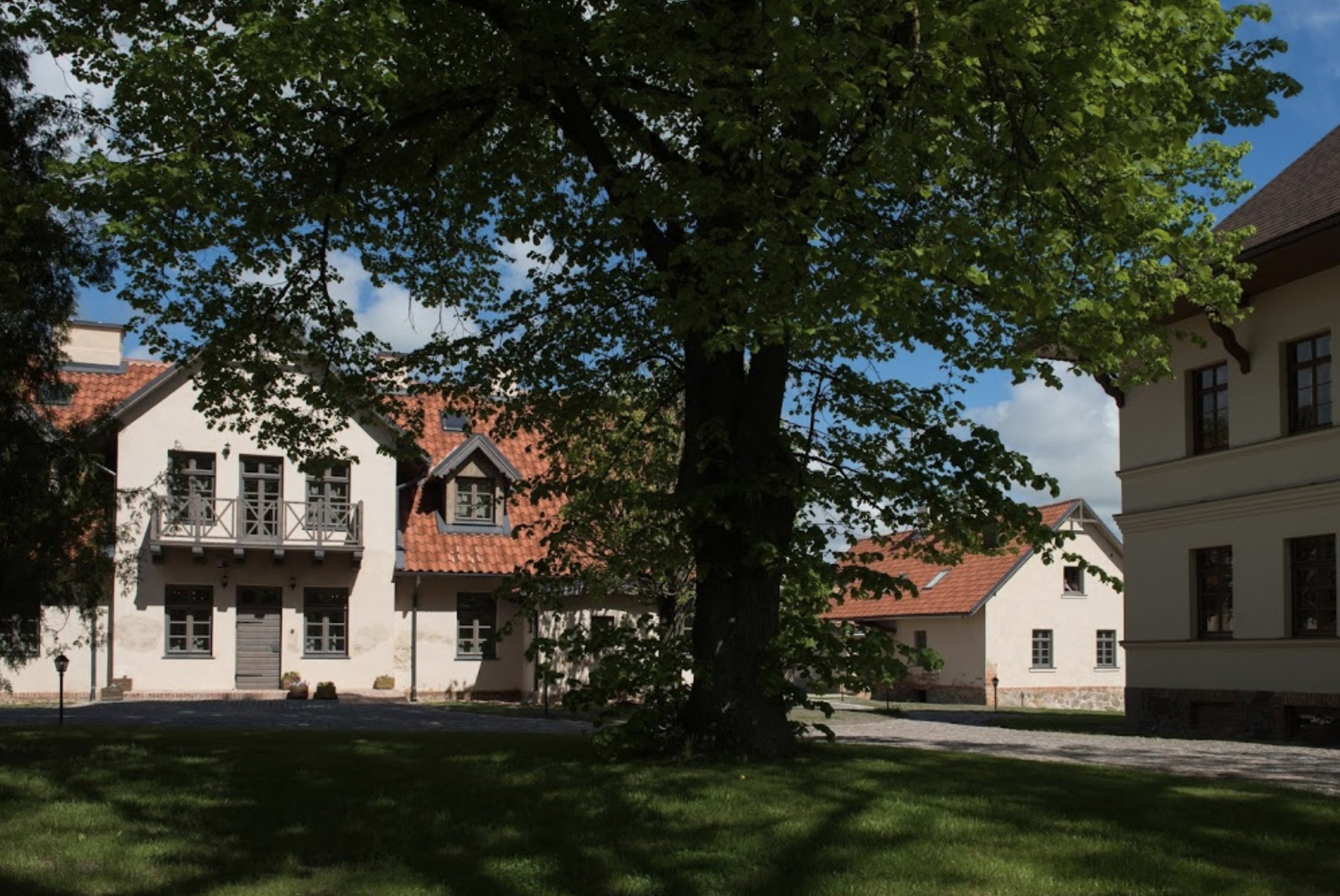 Mazmezotne Manor 3